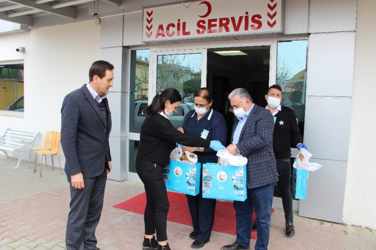 Başkan Uzundemir’den Sağlık Çalışanlarına Teşekkür