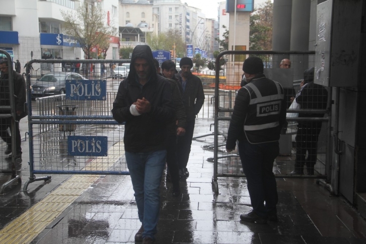 Elazığ’ın İşlek Caddelerinde Korona Virüs Önlemi Arttırıldı