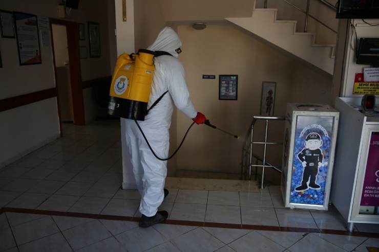 Haliliye’deki Aile Sağlığı Merkezleri Dezenfekte Ediliyor