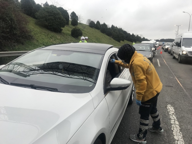 İstanbul’un Giriş Çıkışlarında Korona Virüs Denetimi: 177 Bin 475 Kişi Kontrol Edildi