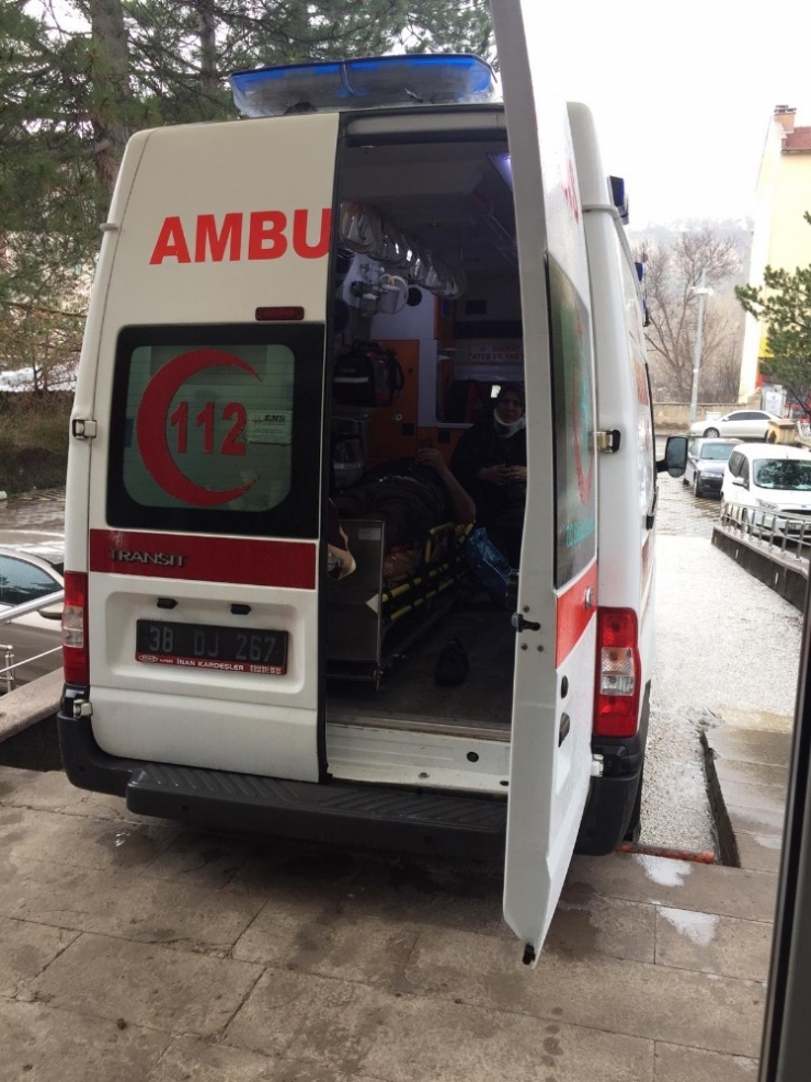 Kayseri’de Trafik Kazası: 4 Yaralı