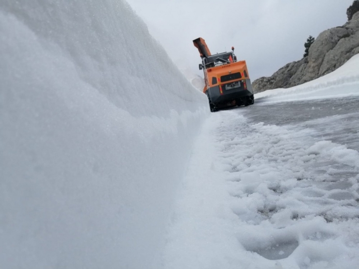 Kardan Kapanan Seydişehir-derebucak Yolu Trafiğe Açıldı