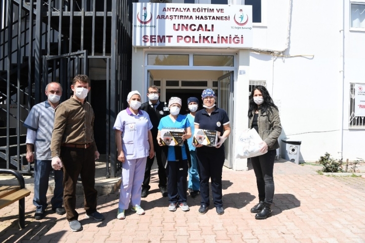 Konyaaltı Belediyesi’nden Maske Ve Koruyucu Gözlük