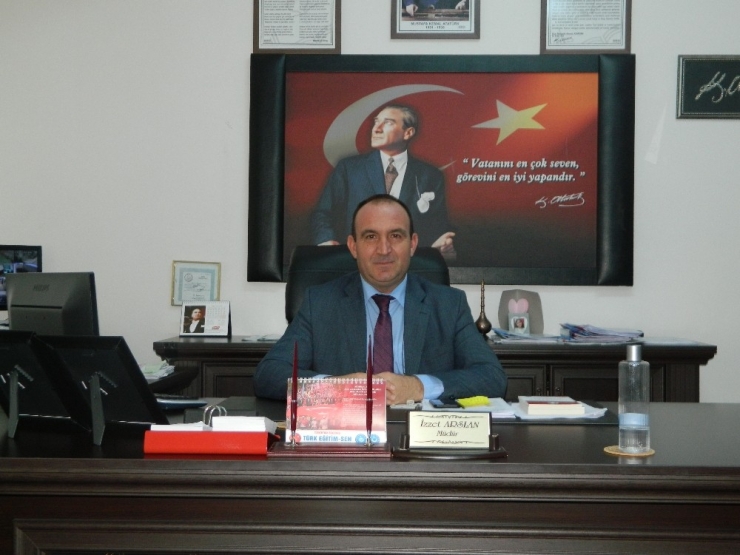 Hem Kursiyerlerden Sağlık Personeline Maske