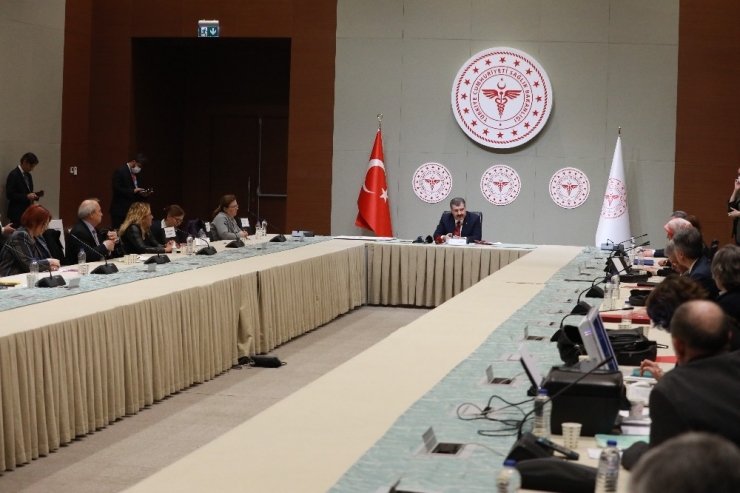 Bakan Koca: “Son 24 Saatte 63 Kişi Hayatını Kaybetti, Can Kaybı Sayısı 277’ye Çıktı"