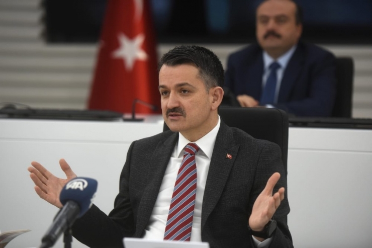 Bakan Pakdemirli, Antalya Tarım Ve Orman Sektör Temsilcileriyle Bir Araya Geldi