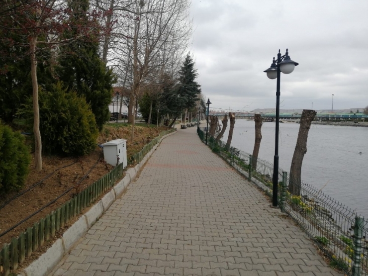 El Sanatları Merkezi Avanos’ta Halk Sokakları Boş Bıraktı