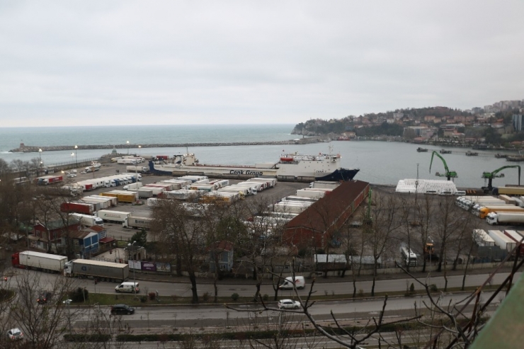 Ukrayna’dan Gelen 17 Tır Şoförü Gözlem Altına Alındı