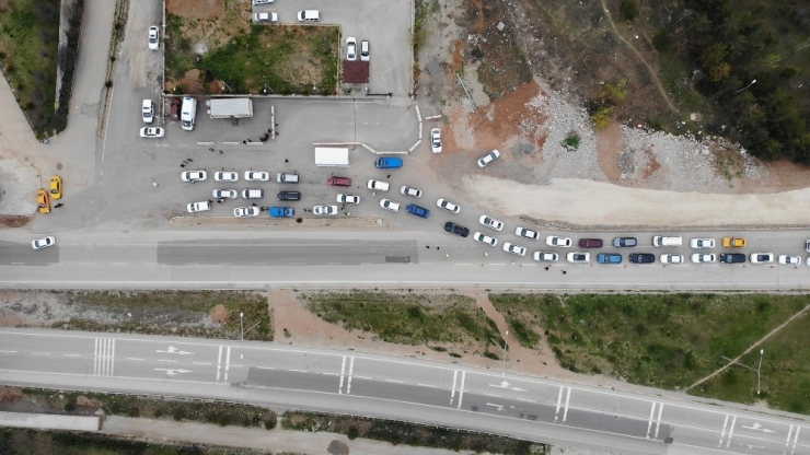 43 İlin Geçiş Noktasındaki Tüm Araçlar Durduruldu