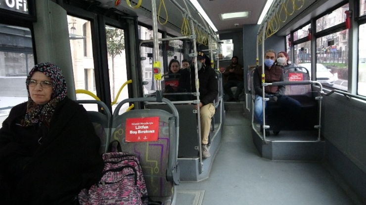 Taksim’de Vatandaştan İlginç Savunma: “Dışarıda Maskeyle Dolaşmak Mahsurlu”