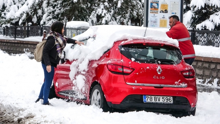 Ardahan’da Kar Yağışı Sonrası Görsel Şölen Oluştu