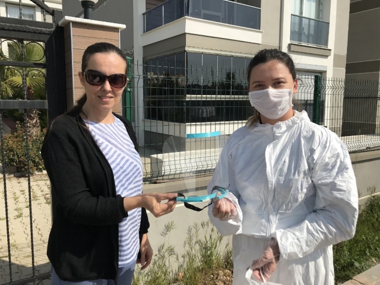 Menderes Belediyesinden Yüz Siperliği Üretimine Destek