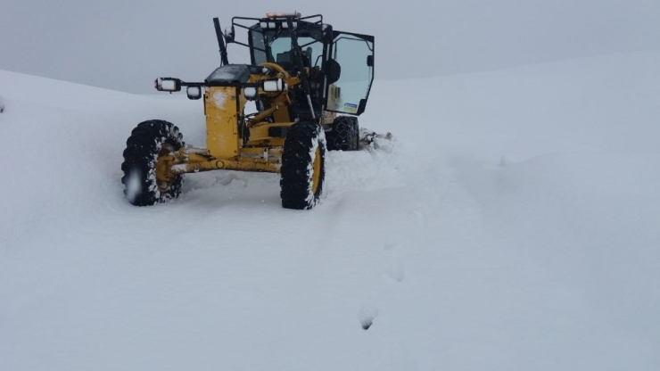 Bingöl’de 206 Köy Yolu Ulaşıma Açıldı