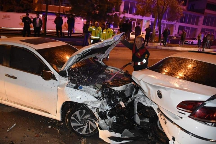 Tatvan’da Trafik Kazası: 1 Yaralı