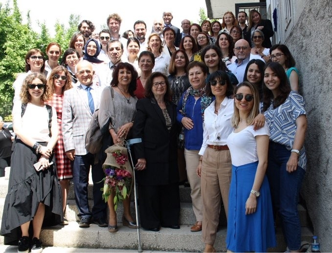 Prof. Dr. Feriha Öz, Korona Virüs Nedeniyle Hayatını Kaybetti