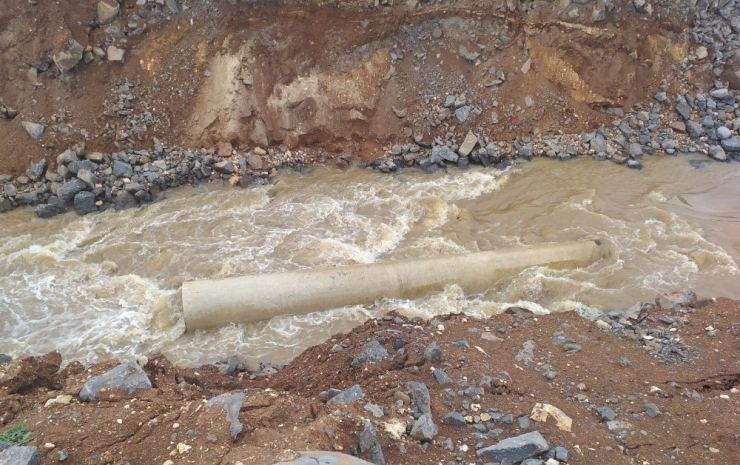 Şanlıurfa’da Anne Ve Kızı Akıntıya Kapıldı