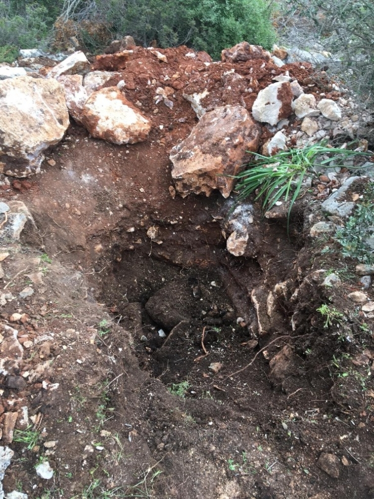 Didim’de Kaçak Kazıya Emniyet Geçit Vermedi