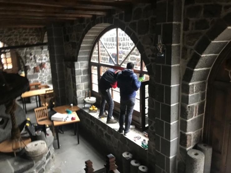 Korona Virüs Nedeni İle Kapalı Olan İş Yeri Soyuldu