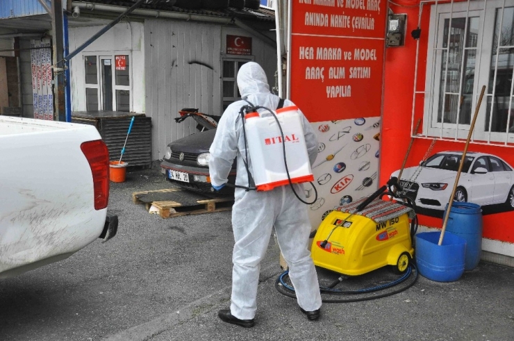 Eyüpsultan’ın Cadde Ve Sokakları Dezenfekte Ediliyor