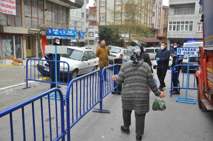 Eyüpsultan’da Pazarlarda Giriş Çıkış Noktaları Oluşturuldu