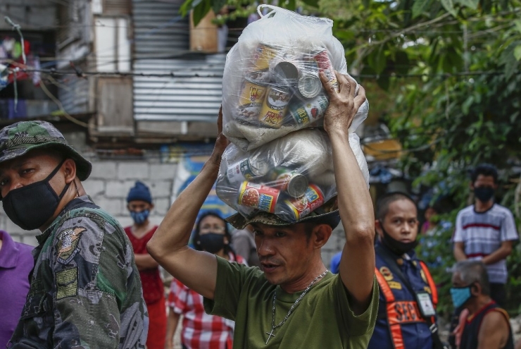 Duterte’den Korona Yasaklarına Uymayanların Vurulacağı Uyarısı