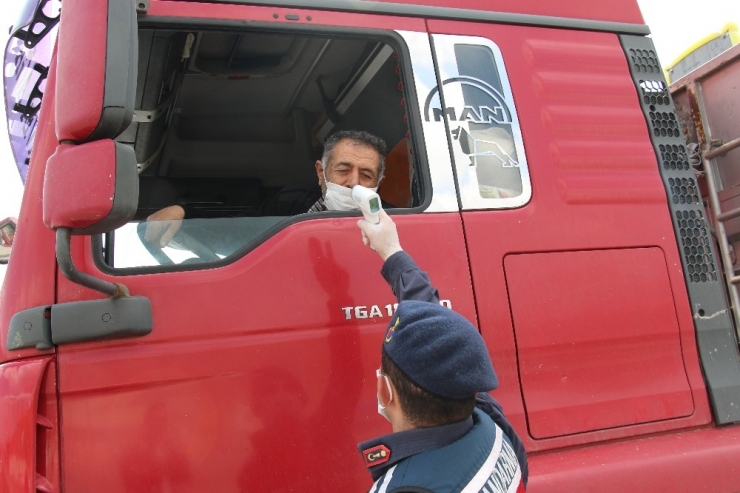 Ankara’nın Giriş Ve Çıkış Noktalarında Korona Virüs Denetimi