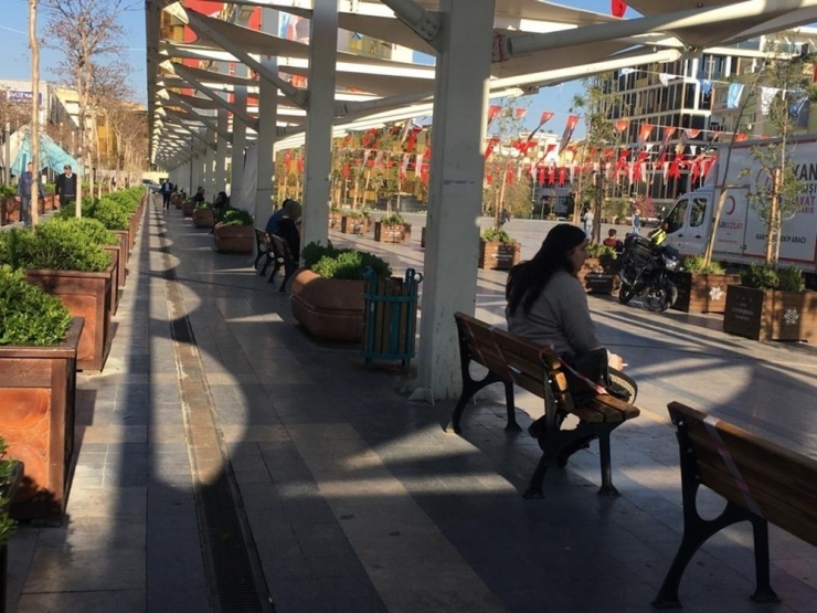 Aydınlı Vatandaşlar Coronavirüse Kafa Tutuyor