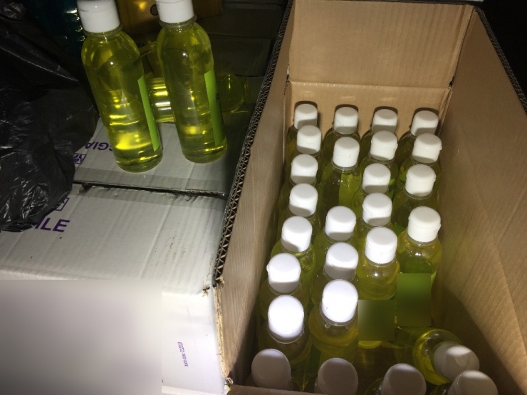 İstanbul’da Sahte Gıda Ve Temizlik Ürünleri Operasyonu: 3 Gözaltı