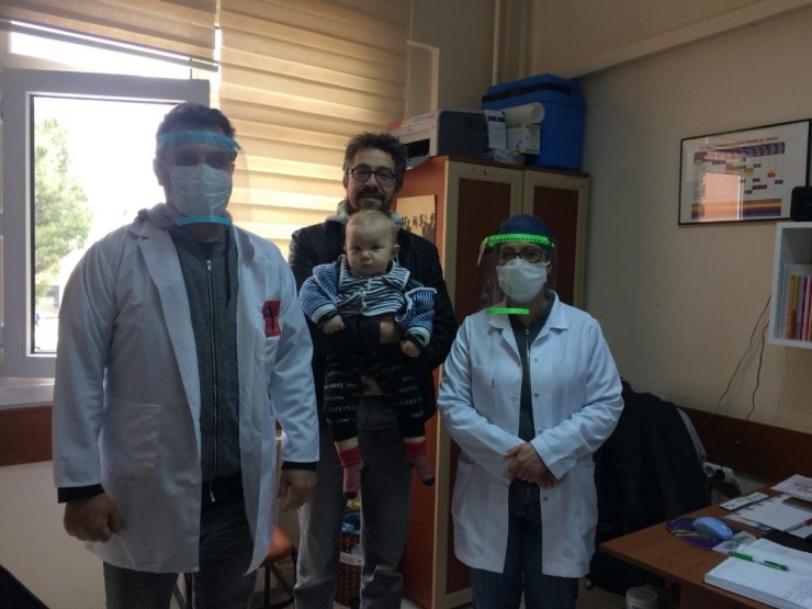 Menderes Belediyesinden Yüz Siperliği Üretimine Destek