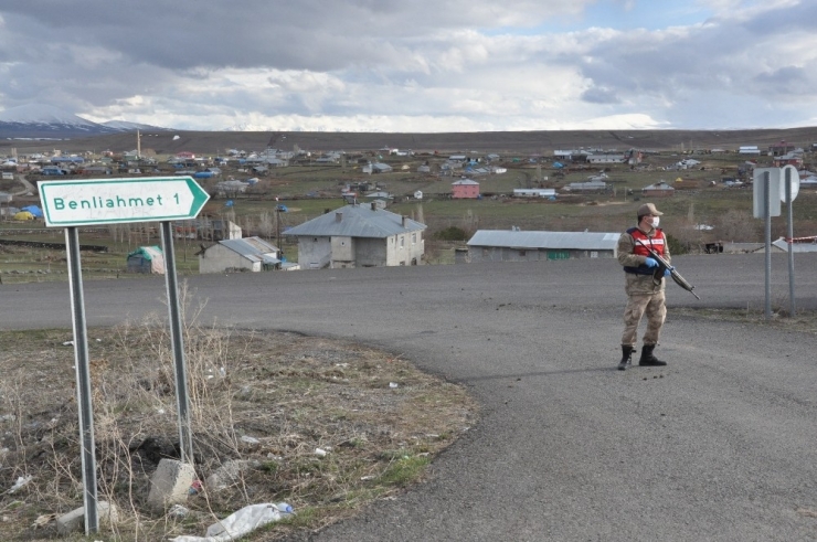 Kars’ta Karantinaya Alınan Köye Giriş Çıkış Yasak