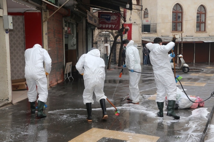 Kilis’te Dezenfekte Çalışmaları Sürüyor