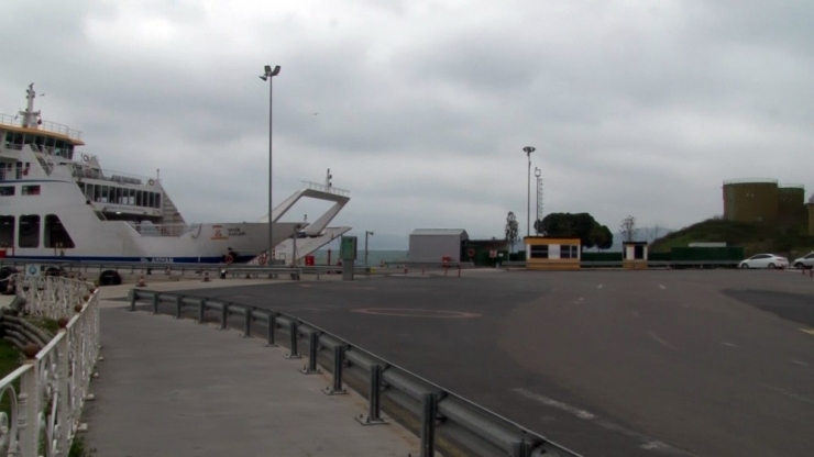 Trafik Azaldı, Arabalı Vapurlar Yayalara Kaldı