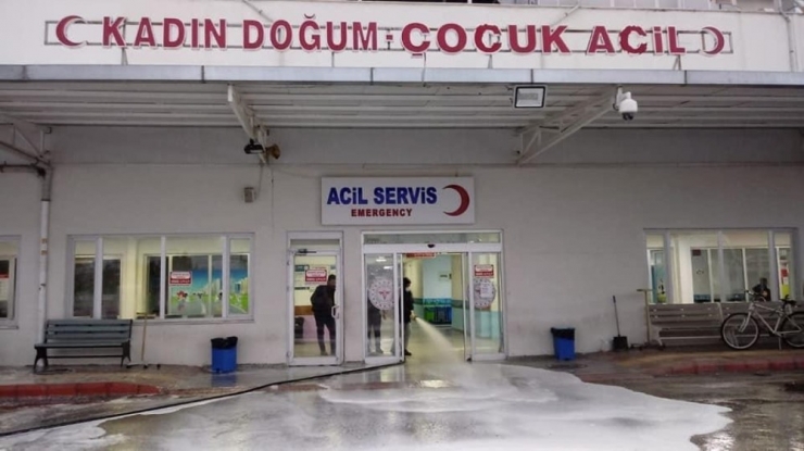 Adıyaman’da Kritik Bölgeler Dezenfekte Ediliyor