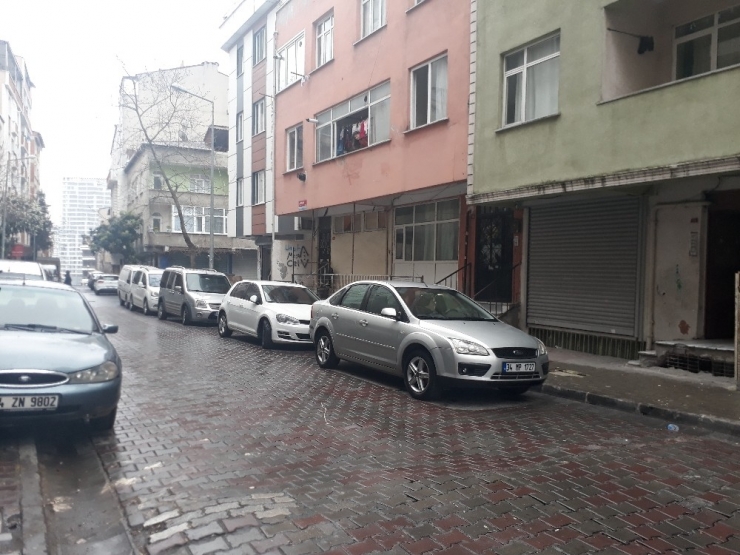 Küçükçekmece’de Korkunç Olay: Annesini Boğarak Öldürdü