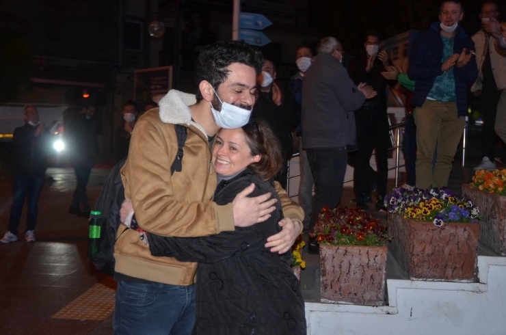 Fransa Dönüşü Karantinaya Alınan 31 İşçi Ailelerine Kavuştu