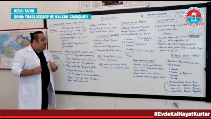 Maltepe Belediyesi’nden Çocuklara ‘Masal Saati’