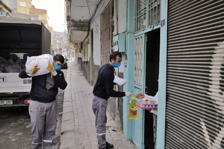Şehitkamil’de Yardımlar Aralıksız Devam Ediyor