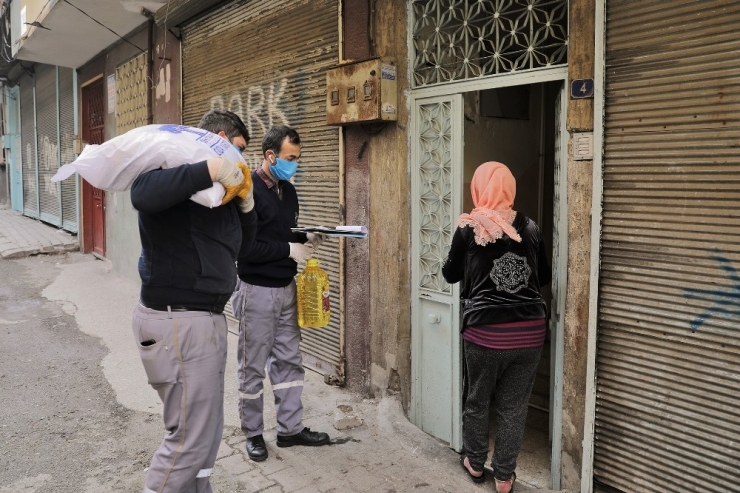 Şehitkamil’de Yardımlar Aralıksız Devam Ediyor