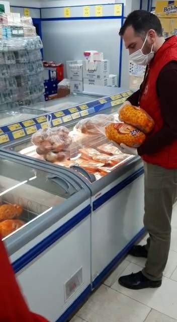 Siirt’te Ekipler Soğan Ve Tavuk İsteyen Yaşlıların Talebini Yerine Getirdi