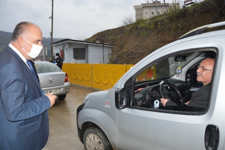 Niksar’da Sürücü Ve Yolculara Ateş Ölçümü.