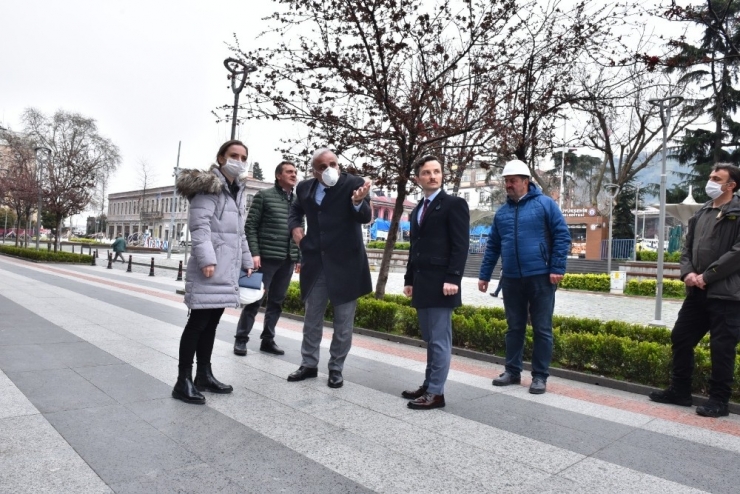 Trabzon’un Şehir Merkezindeki Cephe Sağlıklaştırma Çalışmaları Sürüyor