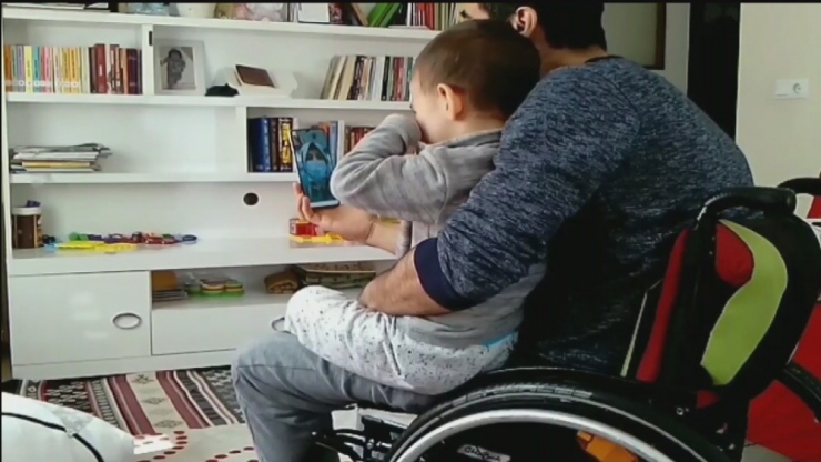 Minik Muhammed’den Özlediği Sağlıkçı Annesine “Ne Olur Gel” Israrı