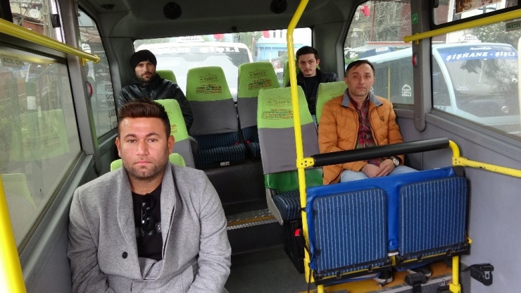 İstanbul Polisinden Toplu Taşımadaki Yolculara “Sosyal Mesafe” Uyarısı