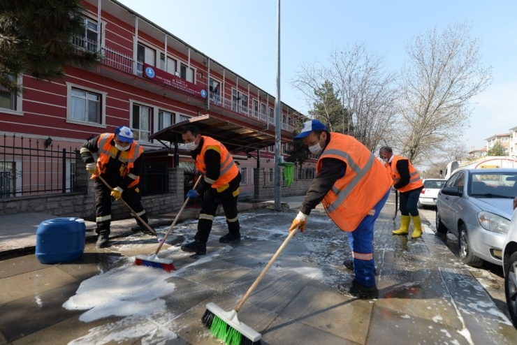 Altındağ’da Mahalleler Her Gün Temizleniyor