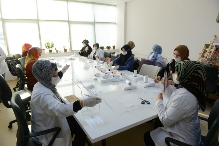 Çorum Belediyesi’nden Sağlık Kuruluşlarına 6 Bin Maske