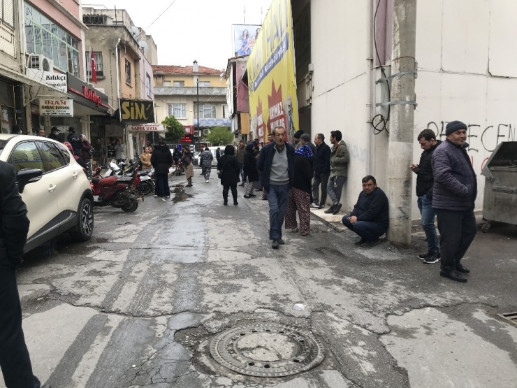 Akhisar’da Yardım Almak İsteyenler Korona Dinlemedi