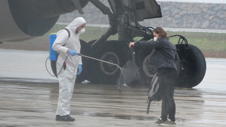 Kuveyt’ten 2 Günde 644 Türk İşçi Türkiye’ye Getirildi