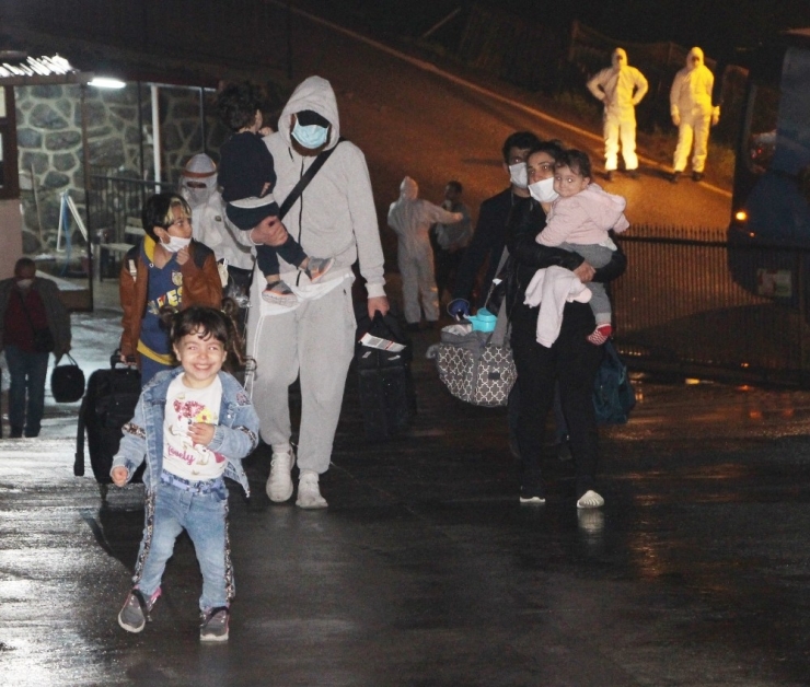 Kuveyt’den Gelen 132 Türk İşçisi Trabzon’da Karantinaya Alındı