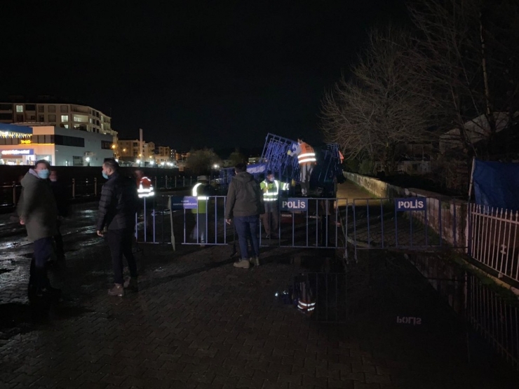 Elazığ’ın Bir İlçesinde Mahalle Karantinaya Alındı