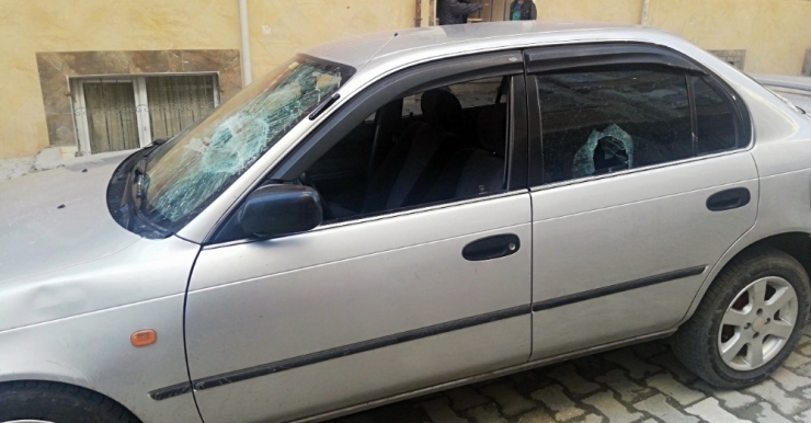 Esenyurt’ta İki Grup Arasında ‘Laf Atma’ Kavgası: 2 Yaralı